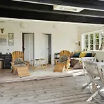 Idyllic Tranquility And Island Atmosphere On Thuro 度假居 *