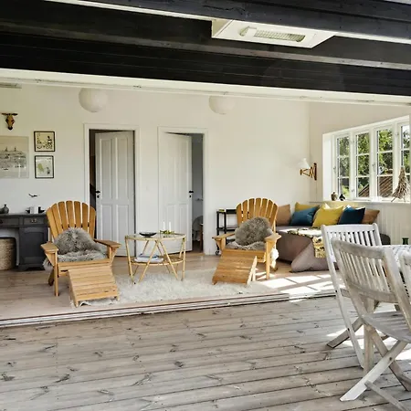 Idyllic Tranquility And Island Atmosphere On Thuro Сasa de vacaciones *